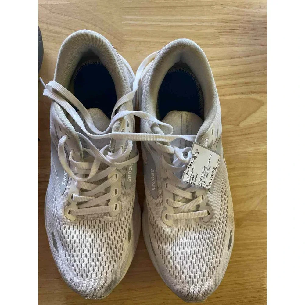 Women's Shoe Size 9 Brooks Running Shoes